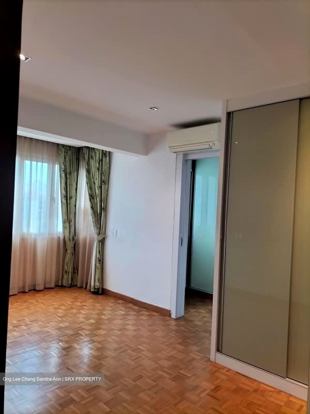 Holland Court (D10), Apartment #568199801